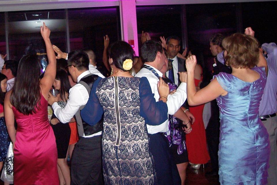 Arthur Calabro Entertainment and Digital DJ Service