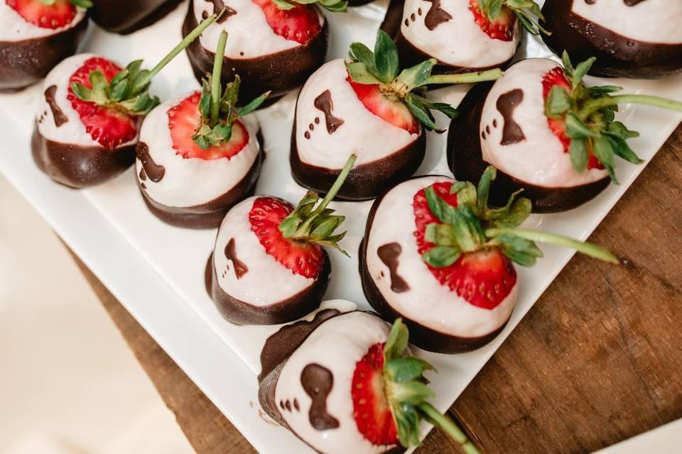 Tuxedo Strawberries