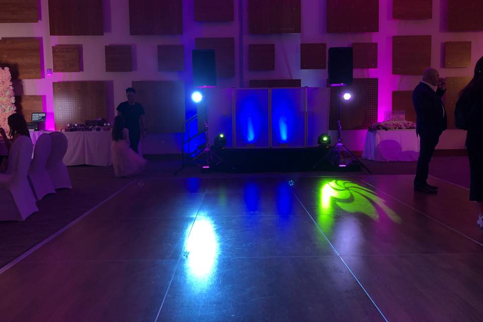 Wedding dj