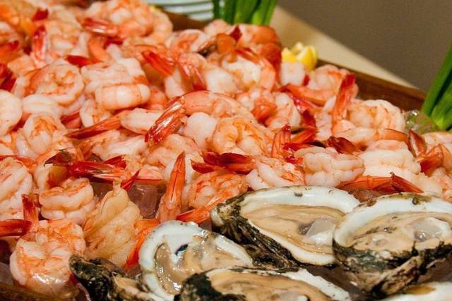 Louisiana Seafood Serving Station