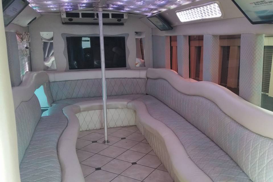 Cutlass Royal Limousines LLC