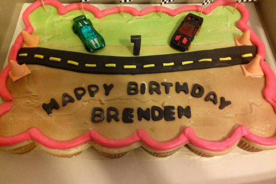 Cars Themed CupCake Cake