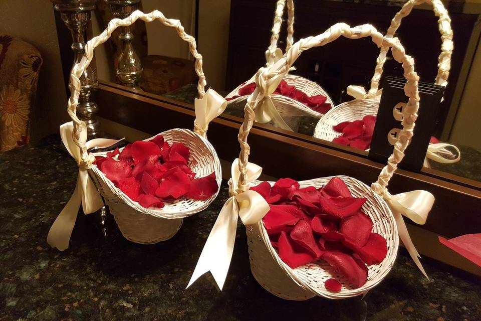 Flower girl basket red