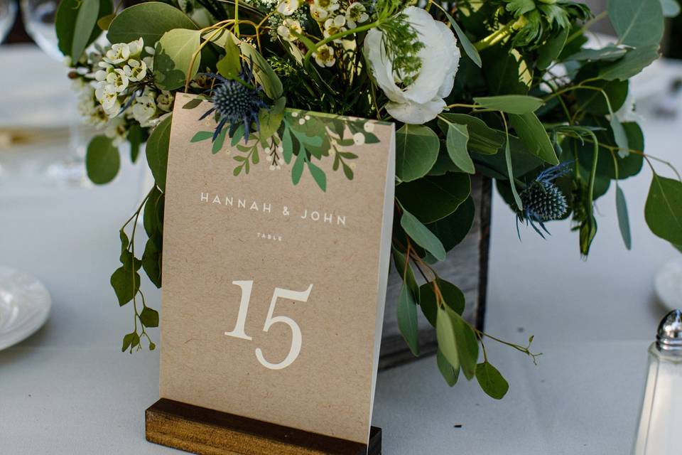 Green and white centerpiece