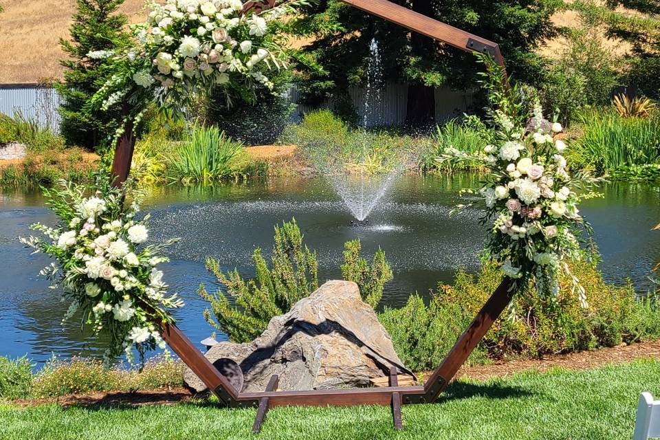 Hexagon arch floral ceremony