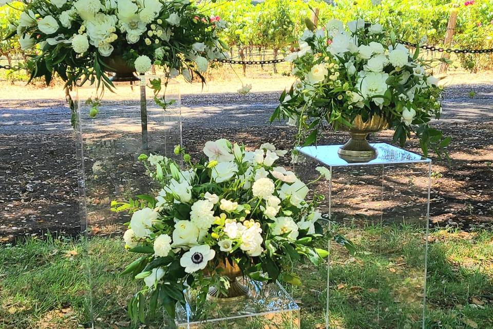 Floating ceremony floral clear