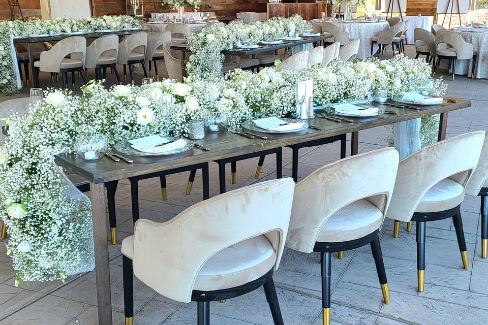 Table garland baby's breath