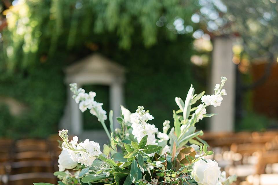 Wine barrel topper