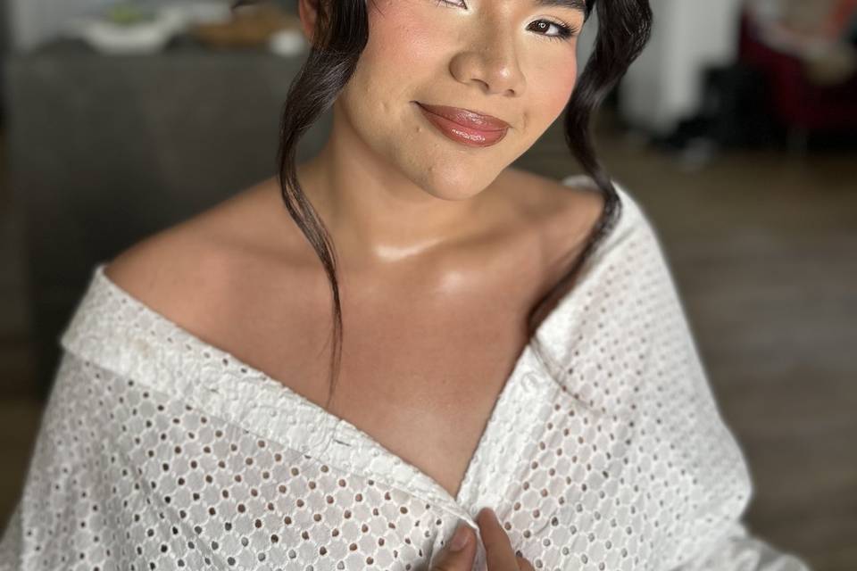 Glossy - Classy - Happy