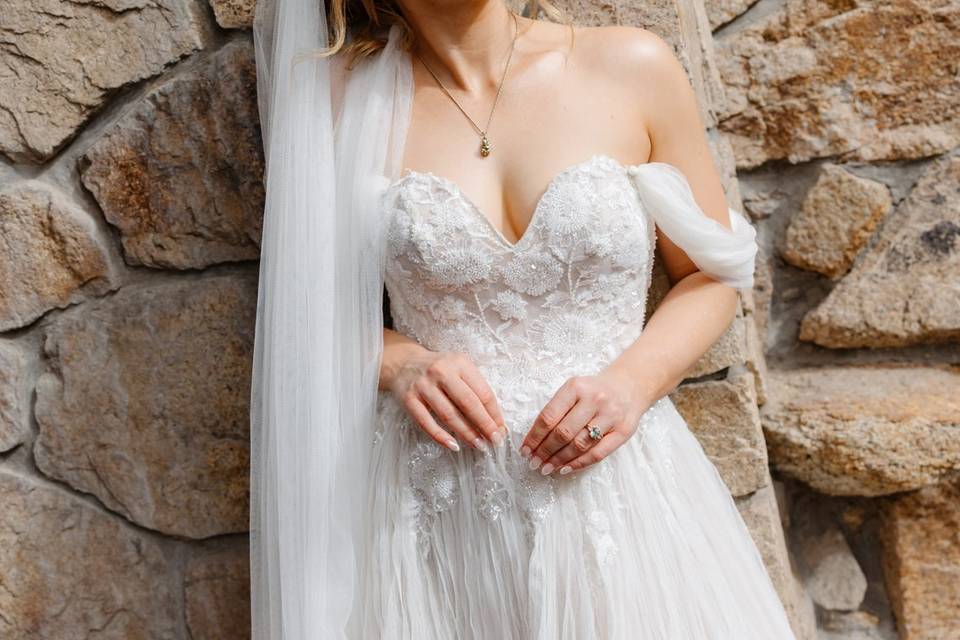 Oh Sara, you gorgeous Bride!