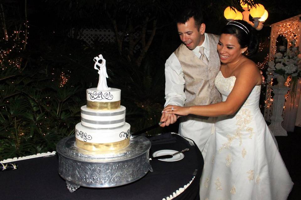 Cake cutting