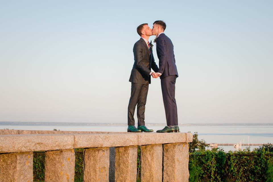 Pilgrim Monument Kiss