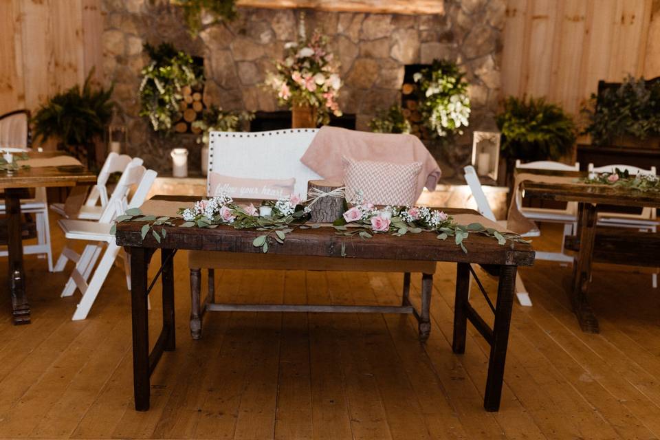 Sweetheart table