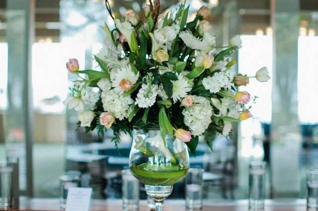 Reception table centerpiece