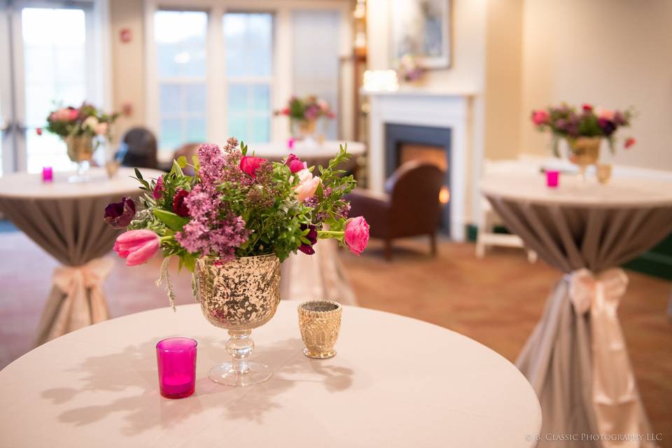 Floral table centerpiece