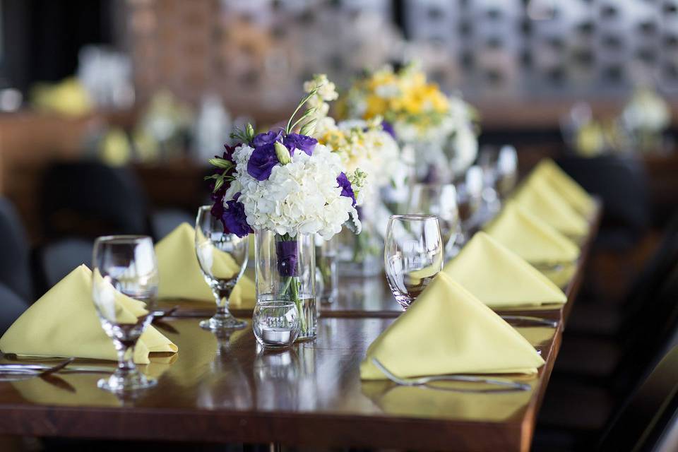 Wedding table at Vue Corvallis | Forks & Corks Catering