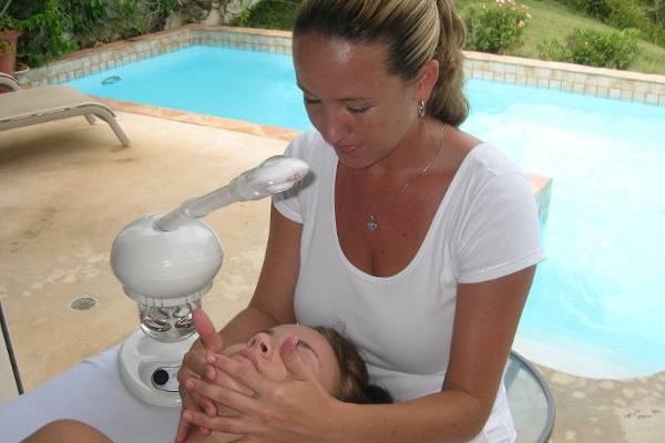 Soothing Aromatherapy Facial