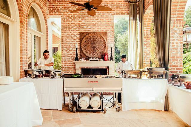 Fernando's Fajita Man Service - Cooking food fresh, on-site with our professional chefs.