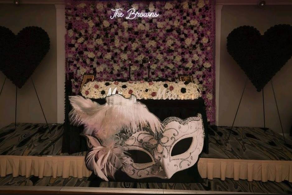 Masquerade sweet heart table