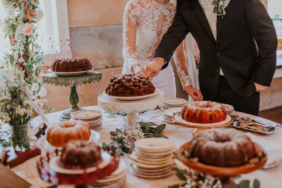 Bundt Cake Table