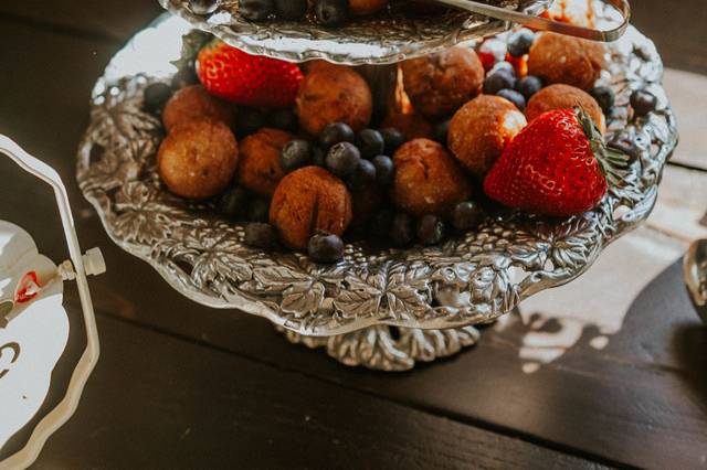 Sweets & Fruit Stand