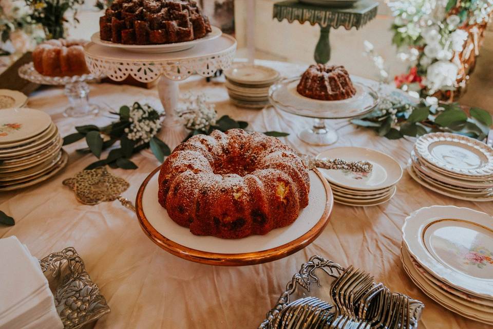 Bundt Cake Table