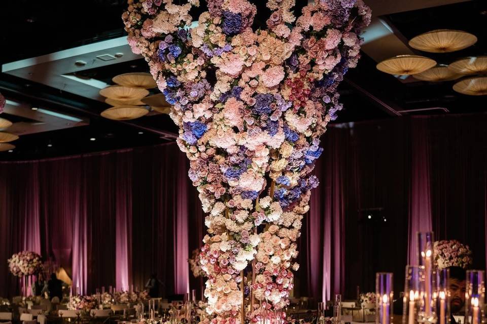 Dubai Table