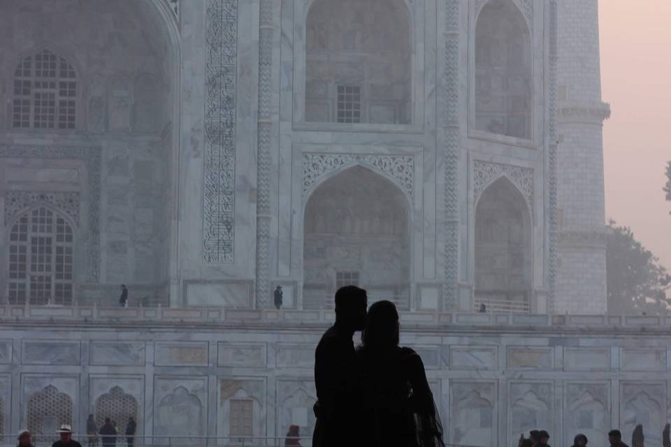 Couple at Taj Mahal