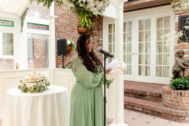 Sheniqua Lee, LMHC