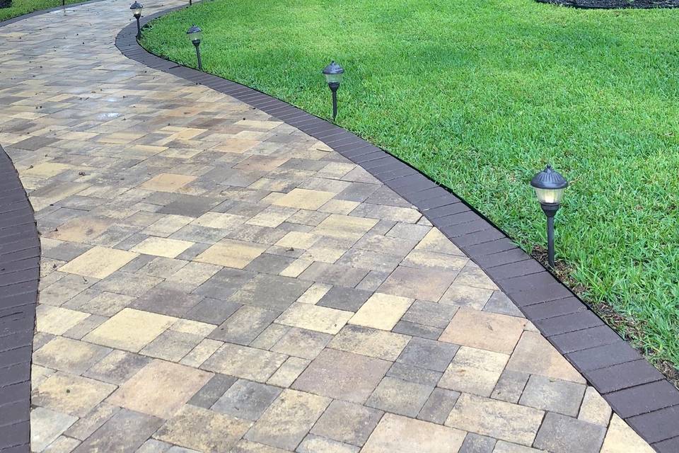 Outdoor walkway to ceremony