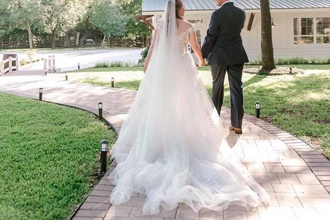 Venue with bridge to ceremony