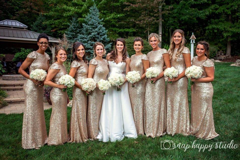 Gorgeous bridal party! Photo by Shay