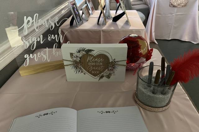 Welcome Table