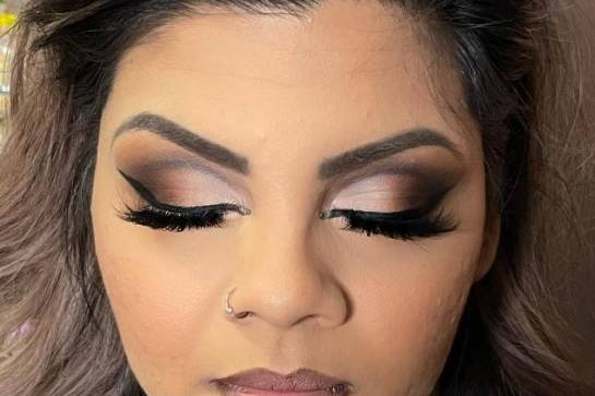 Lashes and dark shadow