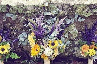 bouquets for October wedding