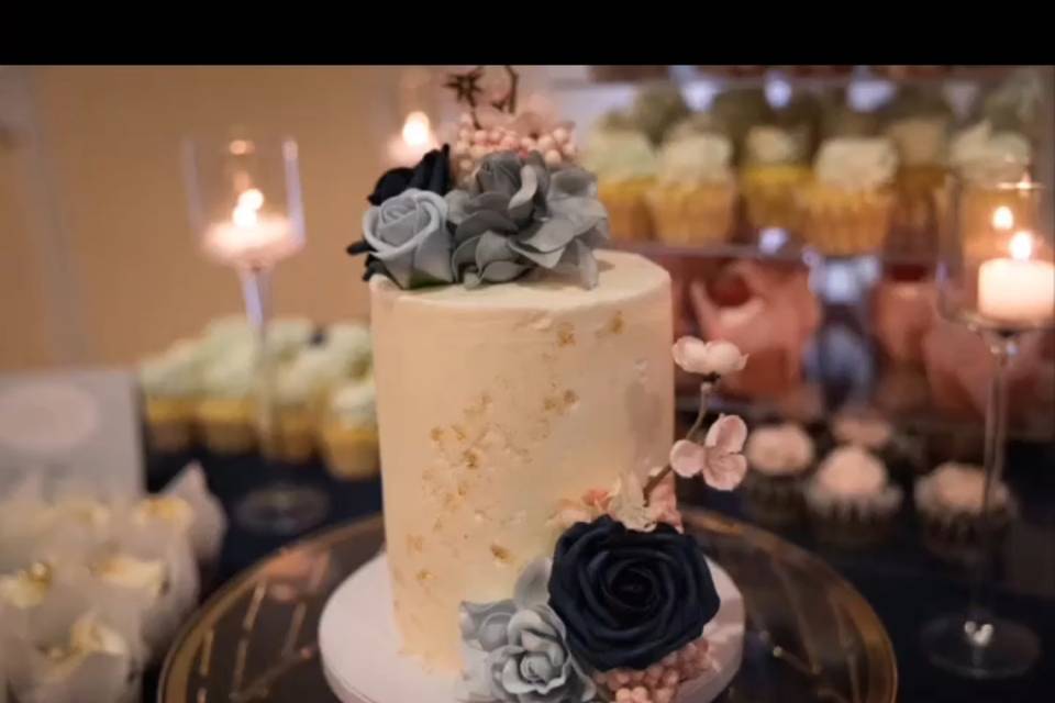 Cake table