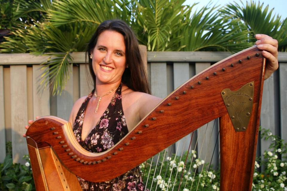 Anela Lauren, Harpist