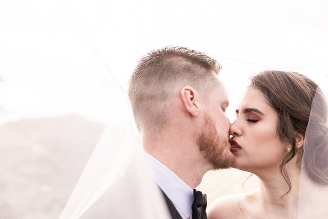 Romantic kiss
