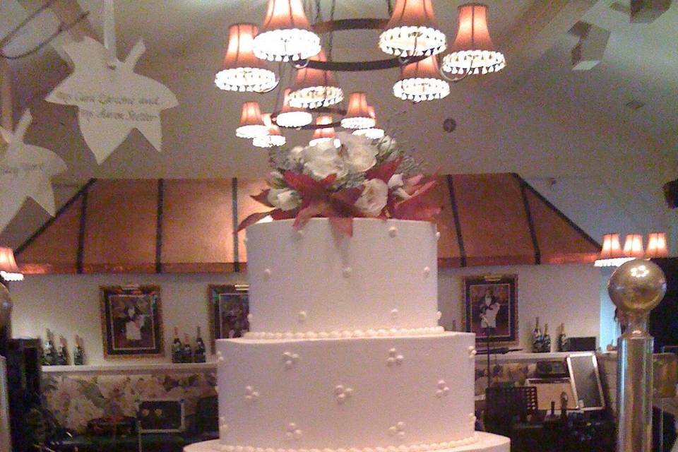 Plain wedding cake