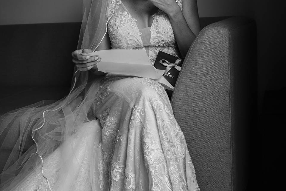 Bride moment reading letter