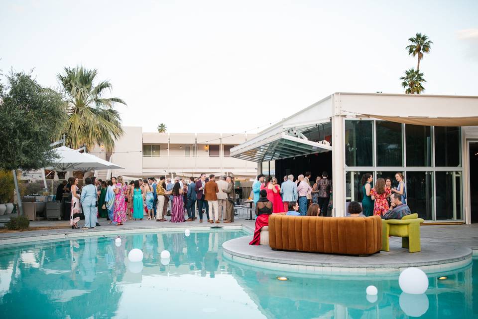 Commune Pool