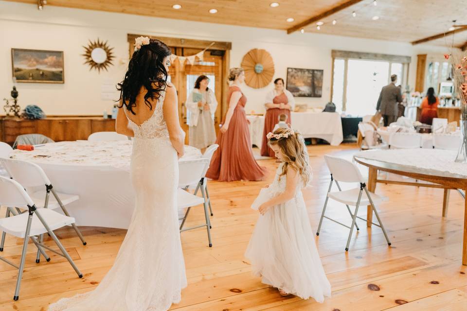 Bridal prep inside The Barn