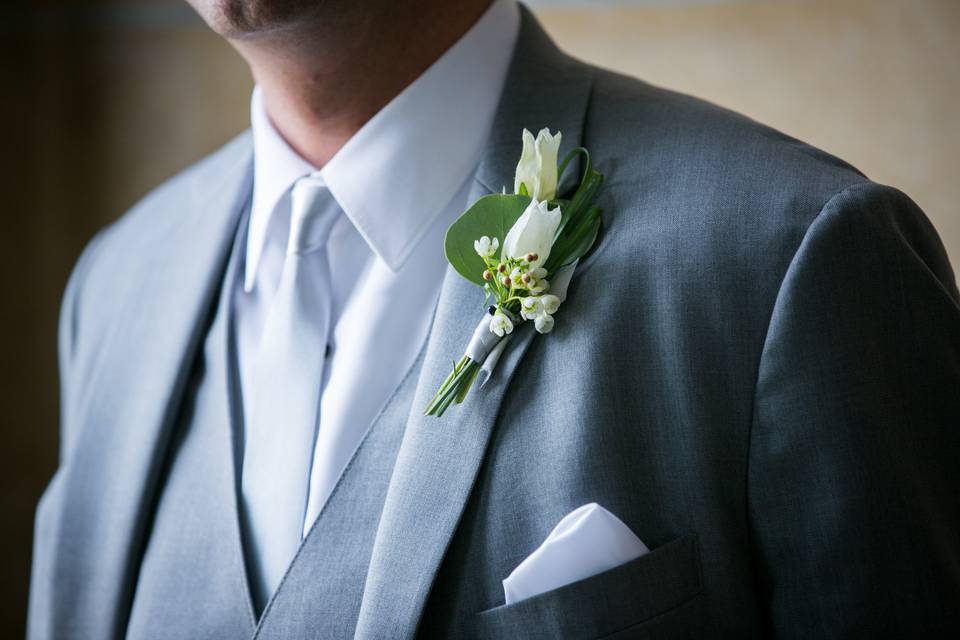 Union Station groom portraits. Groom fashion.