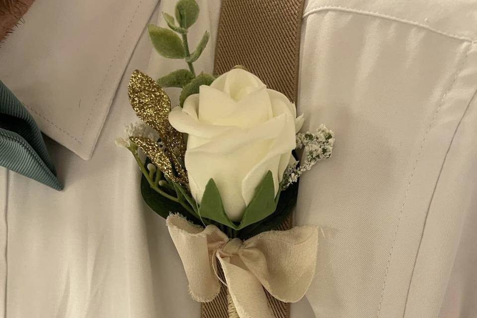 White boutonniere