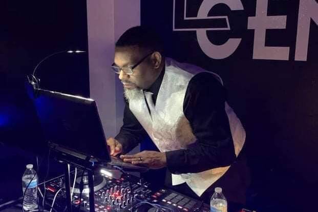 Max'd Out DJ & Entertainment