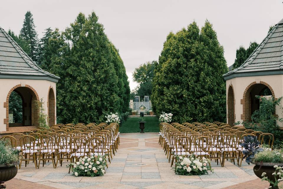 Romantic Gardens