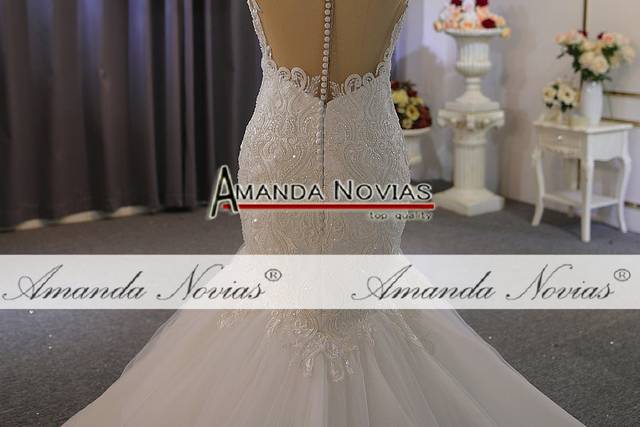 Amanda hotsell novias review