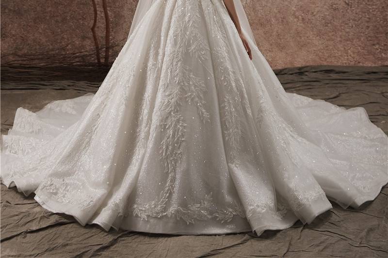 Luxury wedding dress