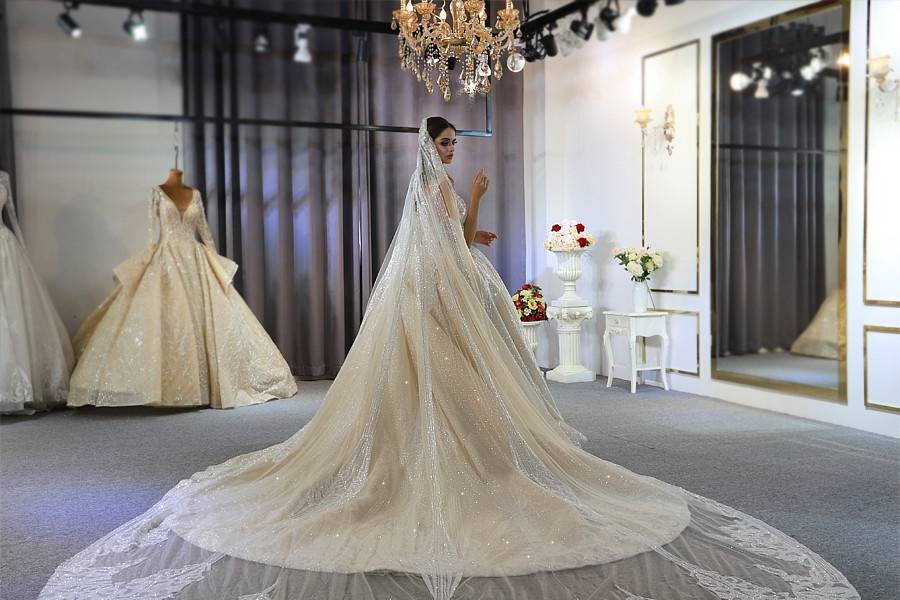 2020 amanda novias collection