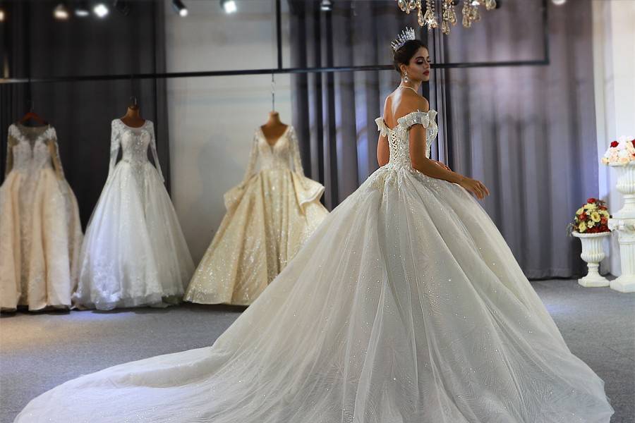 2020 amanda novias collection